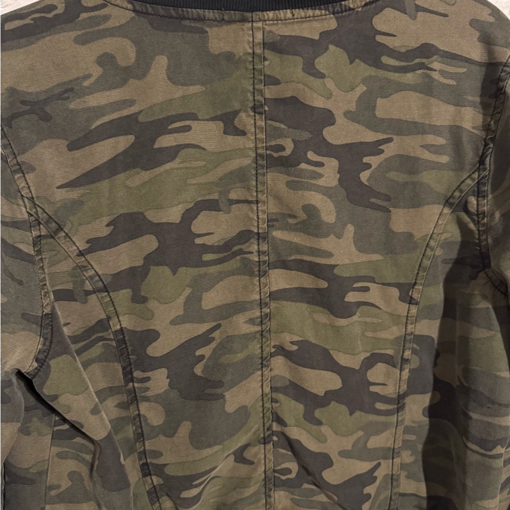 Dear John Black and Brown Camo Bomber Jacket. Size medium. Love this piece 🧡 - Picture 8 of 8